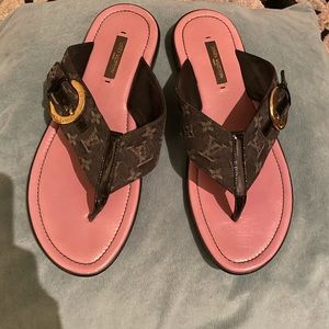 💯Auth Louis Vuitton Buckle Sandals/Flip Flops Excellent Cond. Sz7